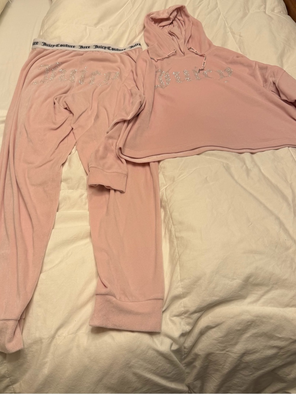 Juicy Couture  Blush Pink Velour Hoodie & Jogger pajama set sz small